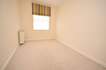 2 bedroom flat to rent, - Photo 4