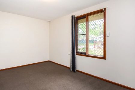 Affordable & Comfortable 3-Bedroom Home - Photo 5