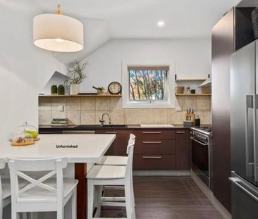 Flexible Living w Studio Style Flat - Photo 1