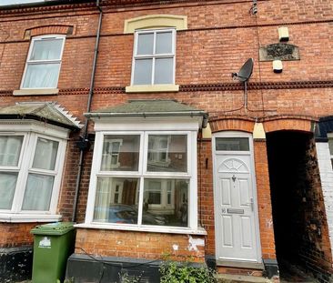 2 Bedroom Mid Terraced House - Photo 4