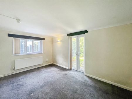 Guildford Road, Chertsey, Surrey, KT16 9LY - Photo 3