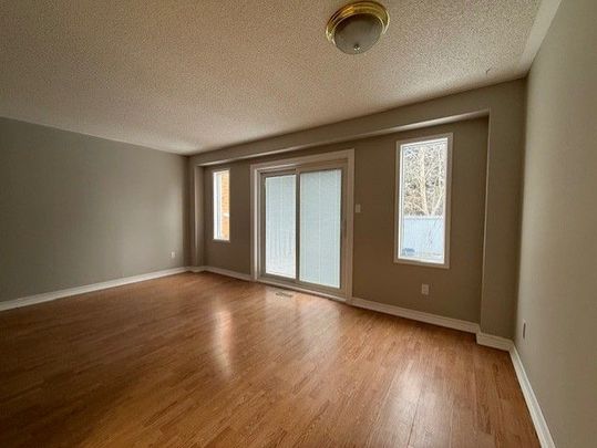 For Lease - 45 Potter Crescent, New Tecumseth, Ontario - Photo 1