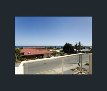 DELIGHFUL HOME WITH SEA VIEWS! - Photo 6