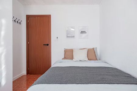 Carrer del Mestre Alberto Luz, Valencia, Valencian Community 46035 - Photo 2