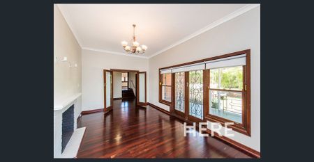 Charm and character - Initial 6 month lease - Photo 5