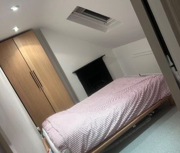 2 Bed Maisonette, Red Post Hill, SE24 - Photo 3