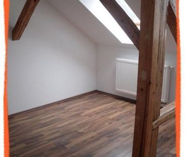 3-Zimmer-Dachgeschoss-Wohnung mit großem Balkon zu vermieten! - Photo 1