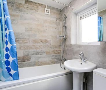 3 bedroom terraced house to rent - Photo 6