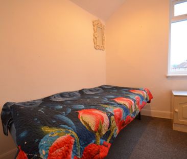 2 bedroom Apartment to rent - Photo 3