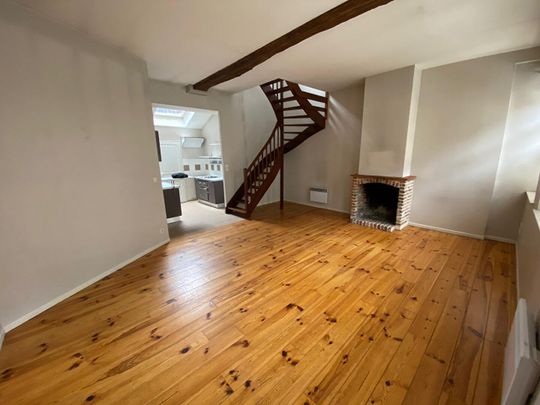 Location Appartement 3 pièces 77m² LILLE 59000 - Photo 1