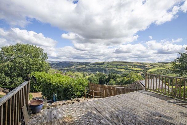 4 bedroom detached house to rent - Photo 1