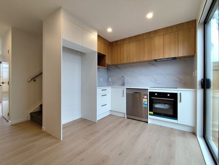 Perfect Family Home - Photo 2