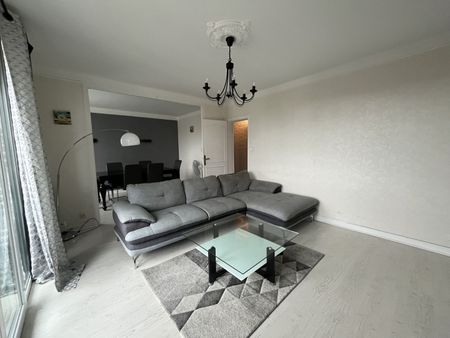 Location Appartement 3 pièces 67m² - Photo 2