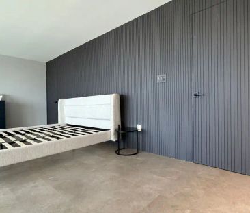 Toronto Furnished Loft for Rent – Stylish 2 Bed, 2 Bath with High C... - Photo 6