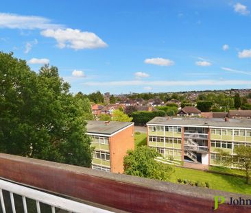 Kenilworth Court, Styvechale, Coventry, West Midlands, CV3 6HZ - Photo 5