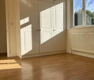 1 bedroom property to rent in Sutton - Photo 5