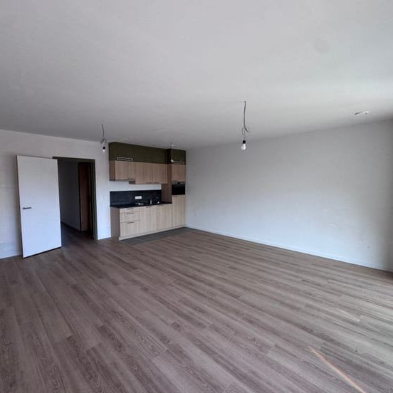 Appartement te huur - foto 1