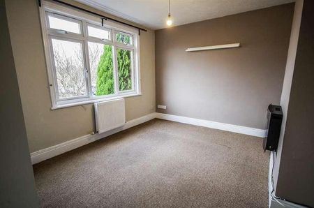 Lower Poole Road, Dursley, GL11 - Photo 3