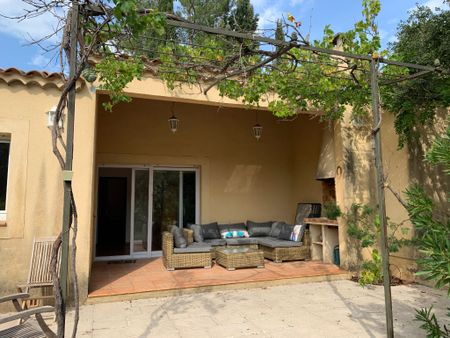 VILLA ROGNES 211M² - Photo 5