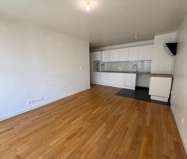 Location Appartement 3 pièces 59m² MAISONS ALFORT 94700 - Photo 2
