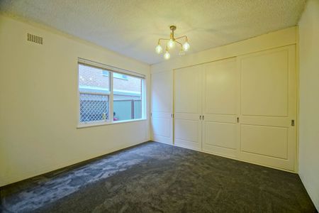Bright & Spacious Three Bedroom Unit Moments from the Beach - Photo 3