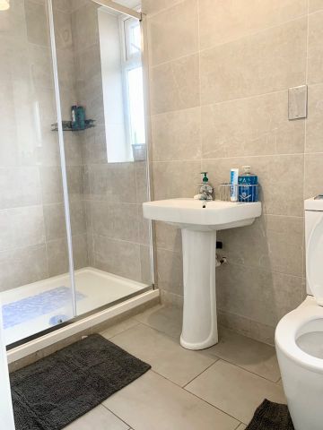 Room in a Shared House, Wilbraham Road, M14 - Photo 5