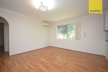 Freshly Painted & Ready to Move In - Modern 2-Bedroom Unit in Prime Granville Location - Photo 3