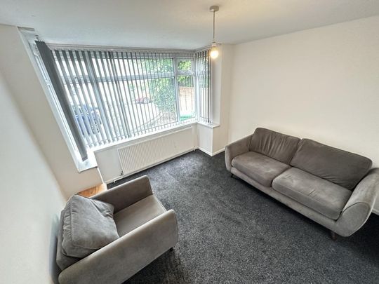 Park Range, Manchester, M14 - Photo 1