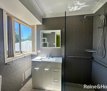 Spacious Home with Leafy Outlook - Photo 2