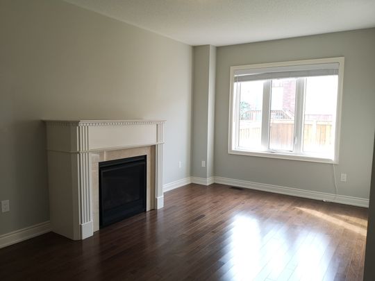 For Lease - 479 Grindstone Trail, Oakville, Ontario - Photo 1