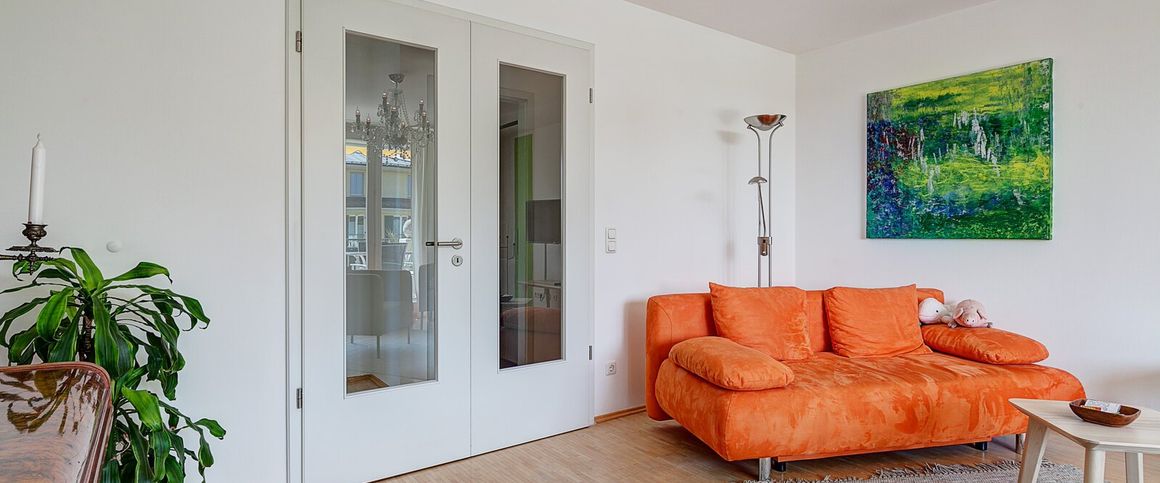 Quiet and green - Sunny apartment for rent - Photo 1