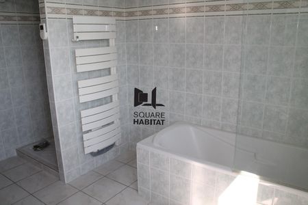 Location Appartement 3 pièces 66m² LA ROCHE POSAY 86270 - Photo 5