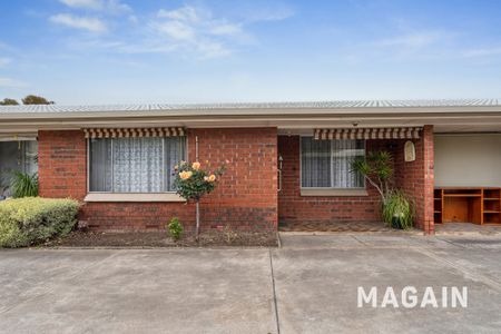 2/76 Sherriffs Rd, Morphett Vale SA 5162 - House For Rent | Domain - Photo 2