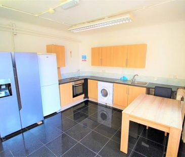 1 bedroom Flat To Let - Photo 3