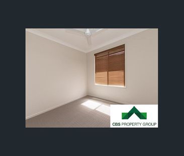 STYLISH, MODERN & SPACIOUS HOME - Photo 6