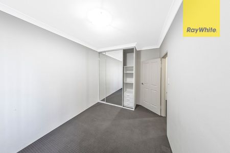 Spacious and Convenient - Photo 2