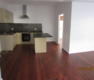 1/5 South Creek Rd, Dee Why, NSW 2099 - Photo 1