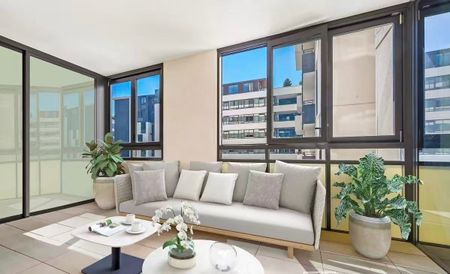 North East Rare Luxury Four Bedder Two Parking with Winter Garden Apartment in the vibrant Melrose Park precinct - Photo 5