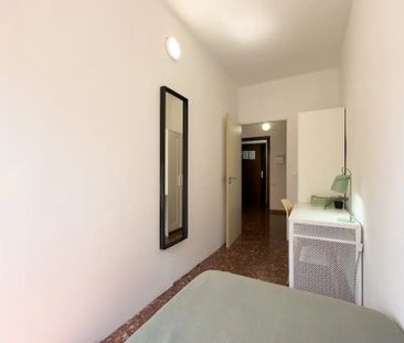 Carrer de la Mare de Déu del Carmel, Barcelona, Catalonia 08022 - Photo 1