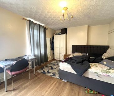 3 bedroom property to rent - Photo 2