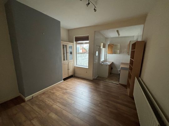 Burnside Street - Photo 1