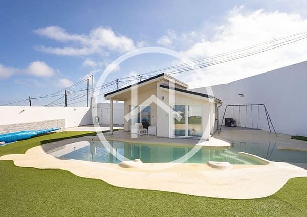 Wonderful Finca with pool and sea views in a quiet area