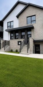 4 ½ + bureau NEUFS – QUARTIER UNIVA - Photo 3