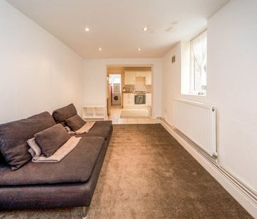 Albert Road, North Woolwich,E16, Property for rent - Photo 2