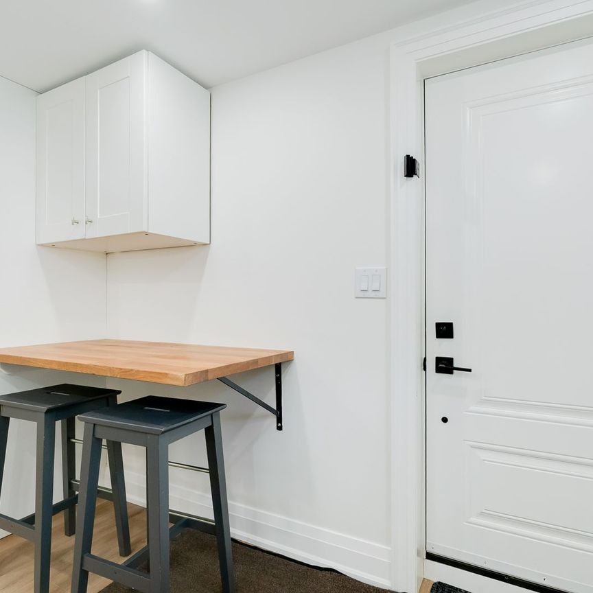 For Lease - 69 Searle Avenue Unit# Basement bachelor unit, Toronto, Ontario - Photo 1