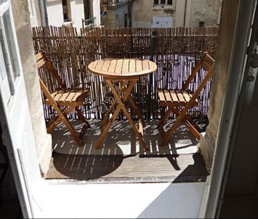 AVIGNON INTRA MUROS: Très beau studio climatisé en duplex au coeur ... - Photo 5