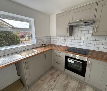1 BED Semi-detached bungalow To rent - Photo 1