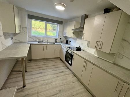 RM 5, Northside Walk, Arnold, Property for rent - Photo 3