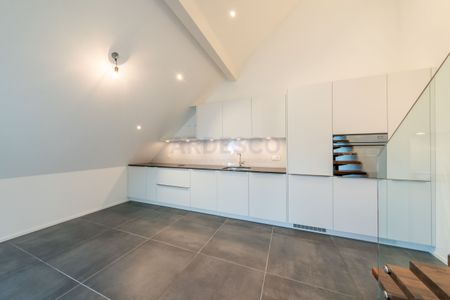 Elegance, comfort and superb condition combined! - Photo 3