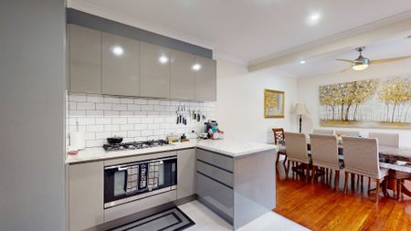 Modern Comfort meets Low-Maintenance Luxury - Photo 3